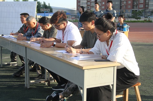 我院参加学校举行的会操汇报表演