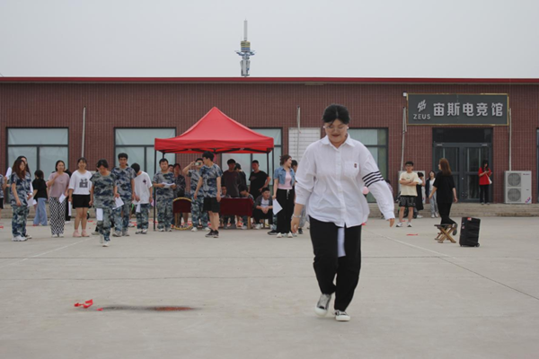 保定理工学院‖管理学院‖我院举办“运动青春，快乐无限”趣味运动会