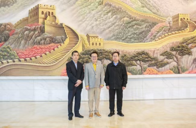 “华人管理教育第一人”余世维教授莅临保定理工学院参观交流