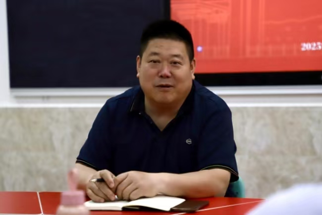 保定理工学院党委书记调研指导教育学院工作