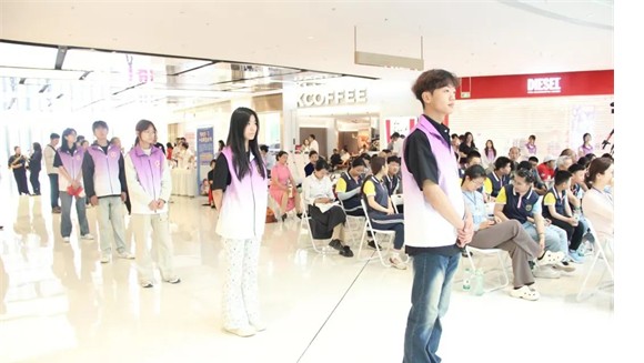 公益活动保定理工学院会计学院青春志愿行,助残暖人心——保定理工学院会计学院学子为助残活动注入青春力量