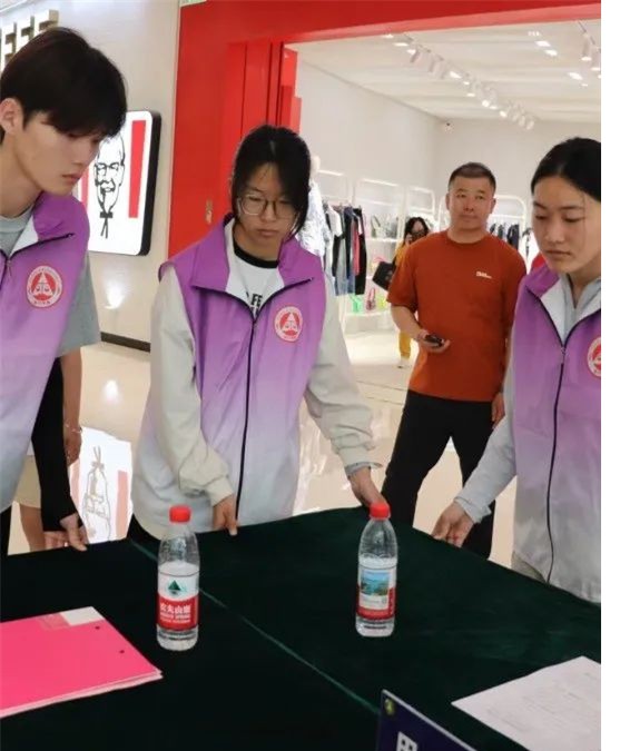 公益活动保定理工学院会计学院青春志愿行,助残暖人心——保定理工学院会计学院学子为助残活动注入青春力量