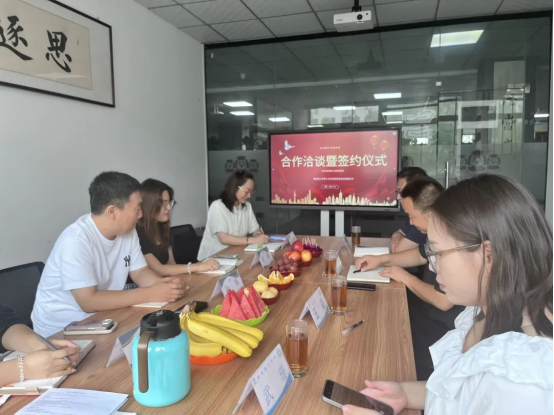 共谱人才培养新篇：会计学院与河北新拓商务咨询集团有限公司举行签约仪式