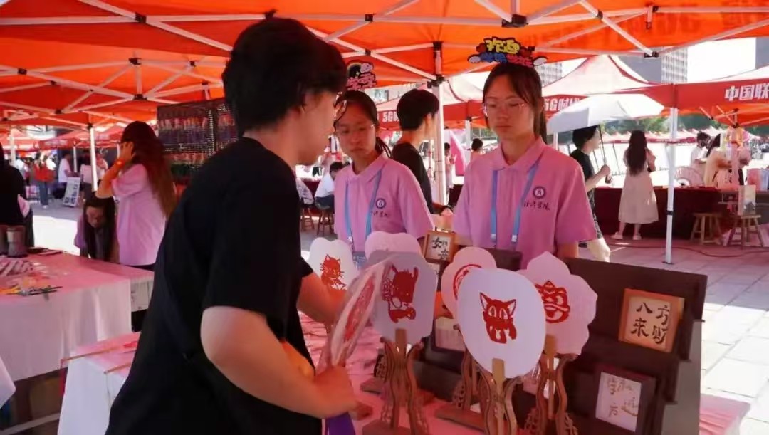新朋友，新故事，让我们同保理一起开启大学生活