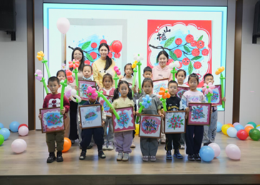 党建领航润童心 红果添彩暖冬日——学前教育专业华中集团社区实践活动