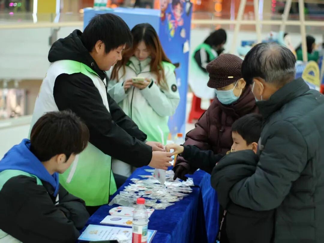 保定理工学院大学生志愿者为央视CMG动漫盛典注入青春动能