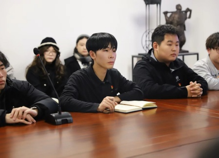 “艺”起携手，共绘新篇：保定理工学院艺术学院与保定市美术馆合作洽谈顺利推进