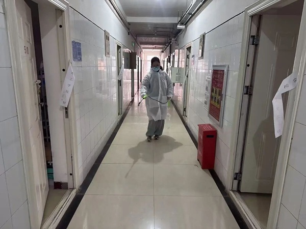 暖心服务|保定理工学院管理学院：筑牢健康防线，护航学子归来