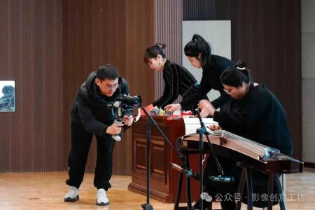 专业赋能非遗传承 影像留存文化根脉 ——广电学子在非物质文化遗产传承与发展共同体大会的实践探索与未来展望