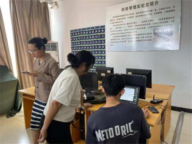 丰富经验阔思路，创新思维勇实践 ——我校在全国高校商业精英挑战赛品牌策划竞赛中喜获佳绩