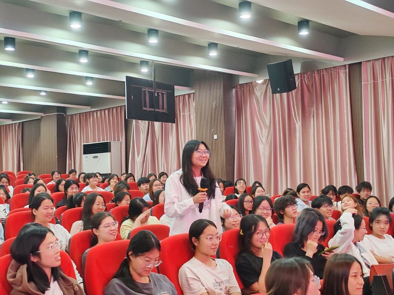 保定理工学院||教育学院||“花始盛开，舞育跃迁”第二届啦啦操大赛决赛圆满结束！