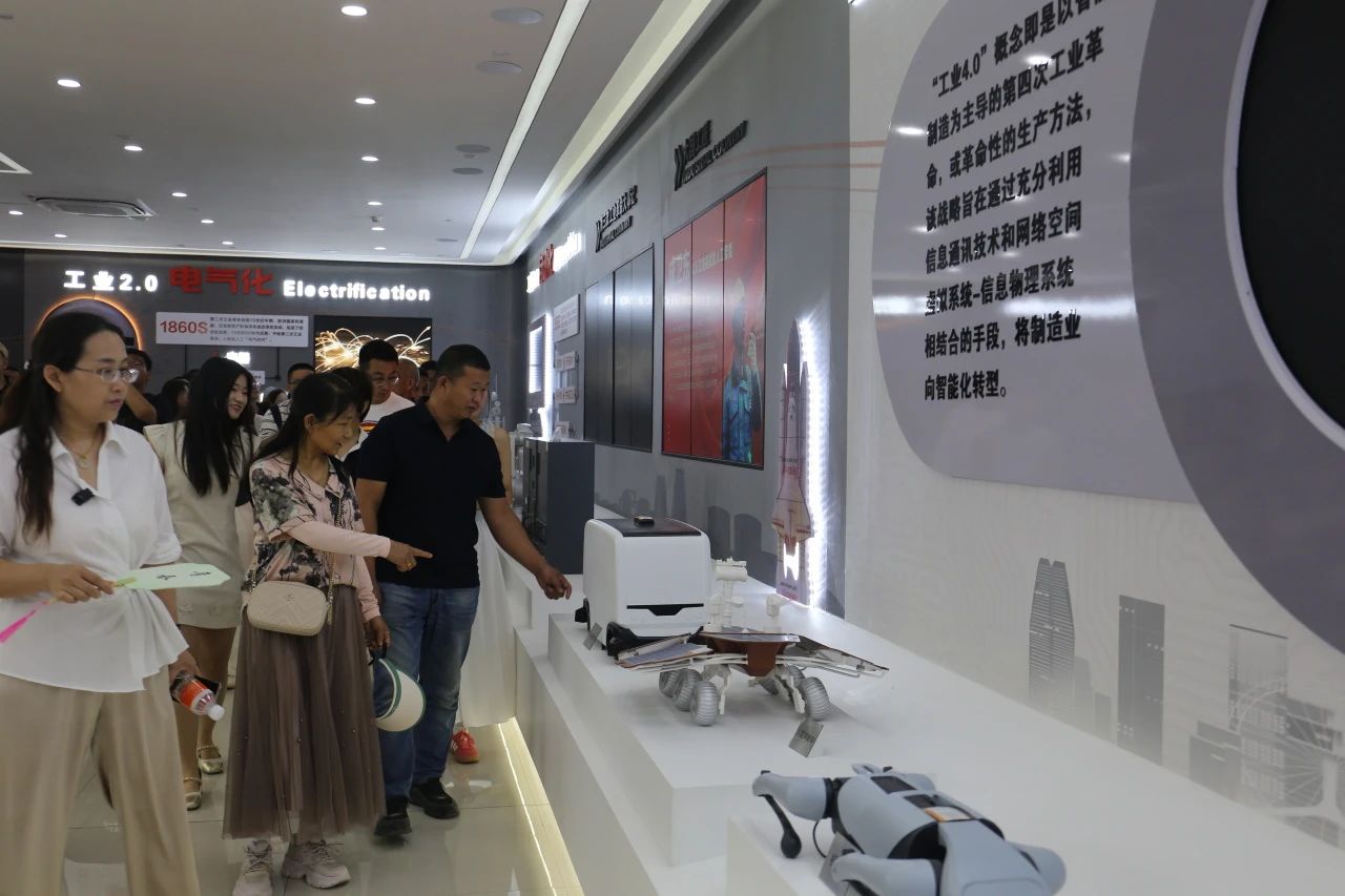 保定理工学院‖教育学院‖遇见未来，共育花开—2025届教育学院家长接待日圆满完成