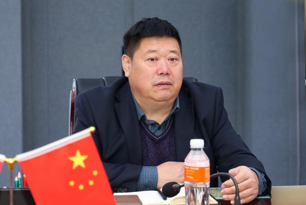 将党的二十届四中全会精神融入思政课校领导参加马克思主义学院集体备课会暨调研座谈会