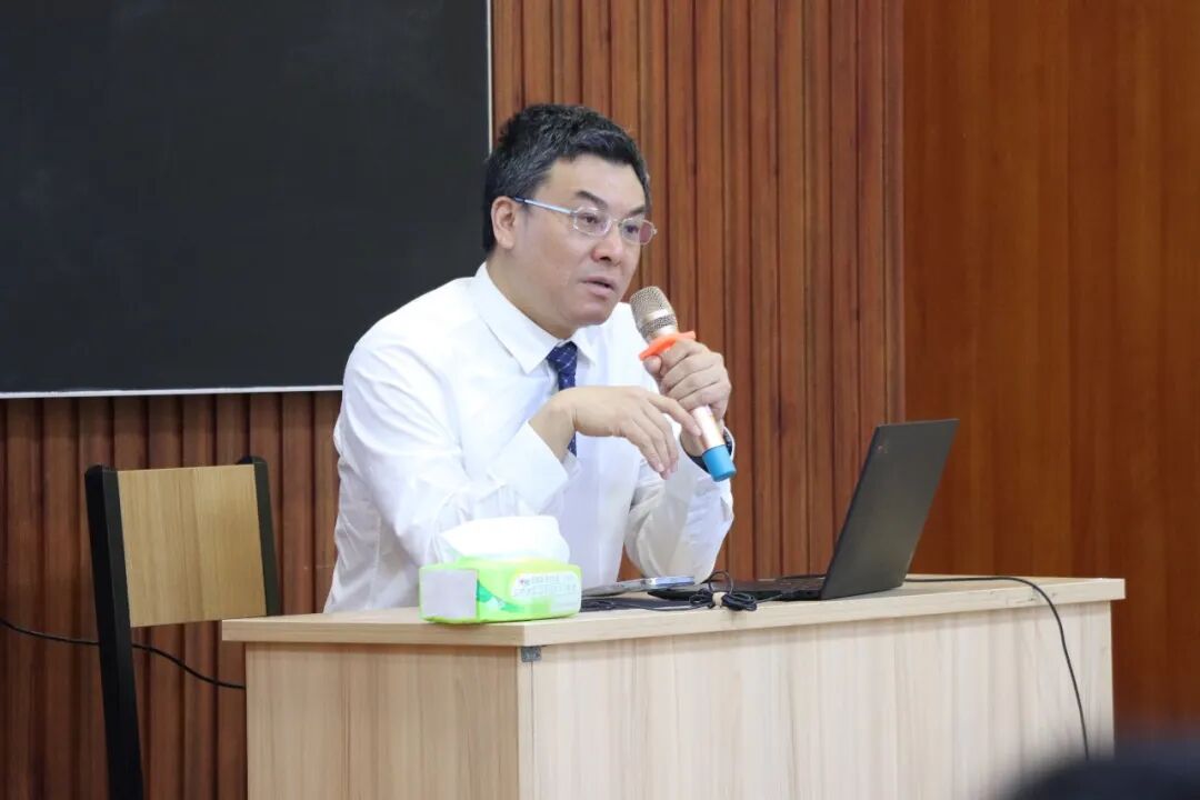 保定理工学院特邀周屈兰教授开展课程思政教学设计及竞赛能力提升专题培训