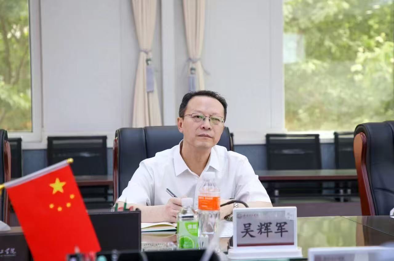 保定理工学院与国家广播电视总局人才交流中心签约合作 共建教学实习基地