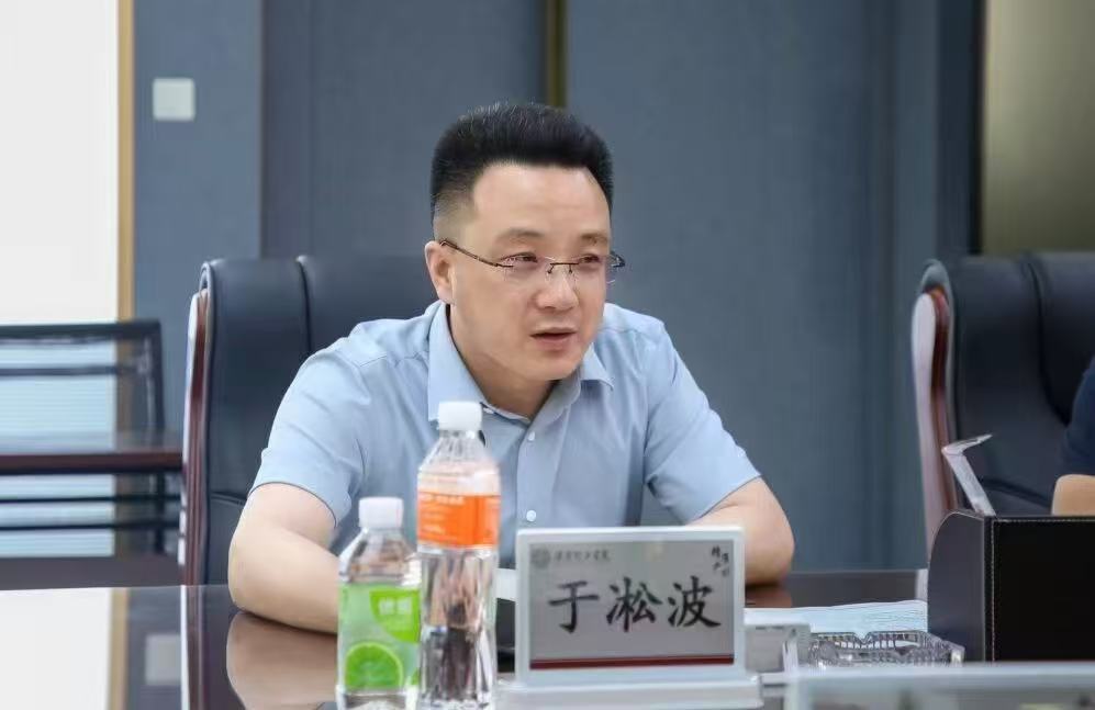 保定理工学院与国家广播电视总局人才交流中心签约合作 共建教学实习基地
