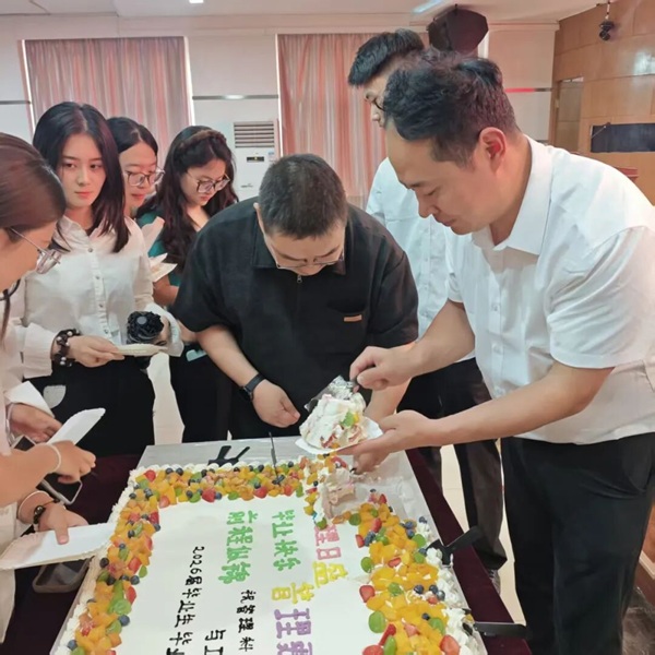 逐光启航 不负韶华|保定理工学院管理科学与工程学院圆满举办2026届毕业典礼暨学位授予仪式