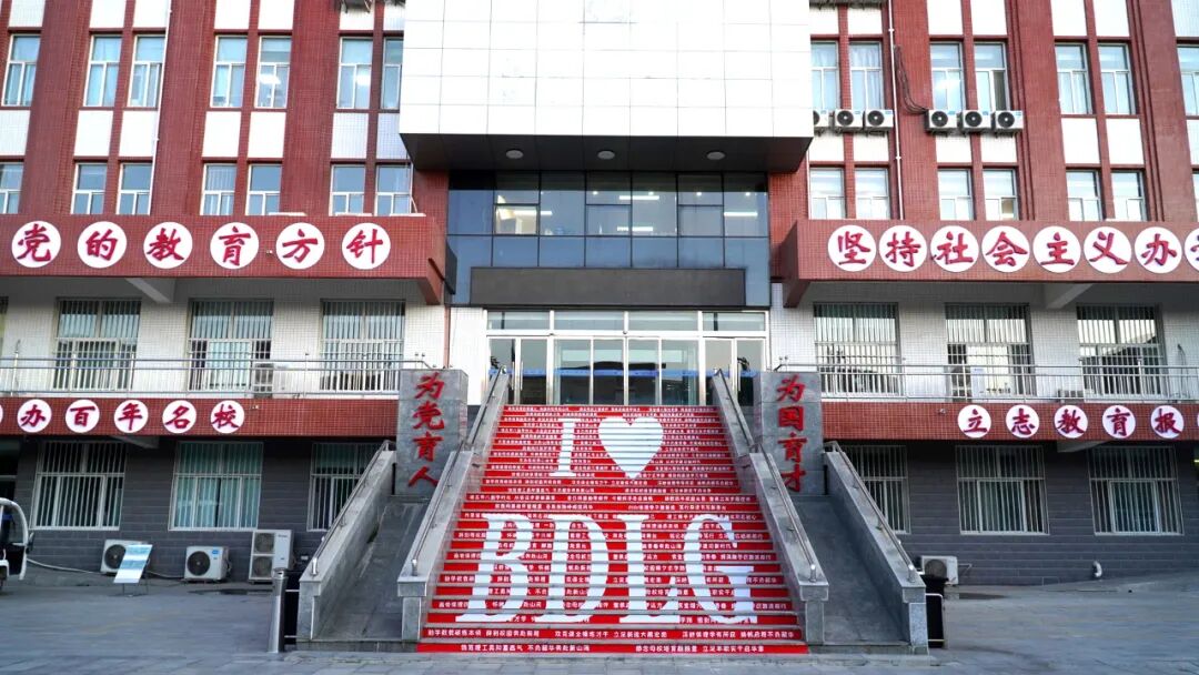 什么？又新增两处打卡点！保理毕业季限定浪漫上线