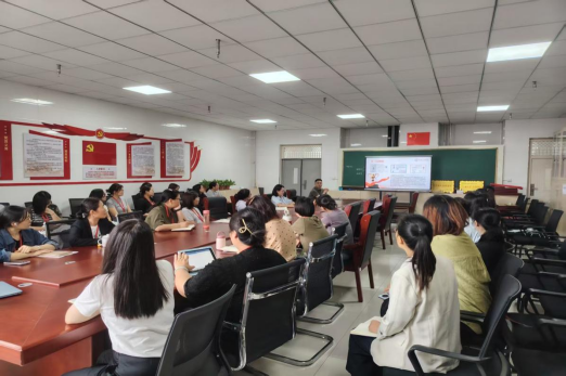 数智引领 融合创新——会计学院全体教师参加数智经管产业学院专题培训会