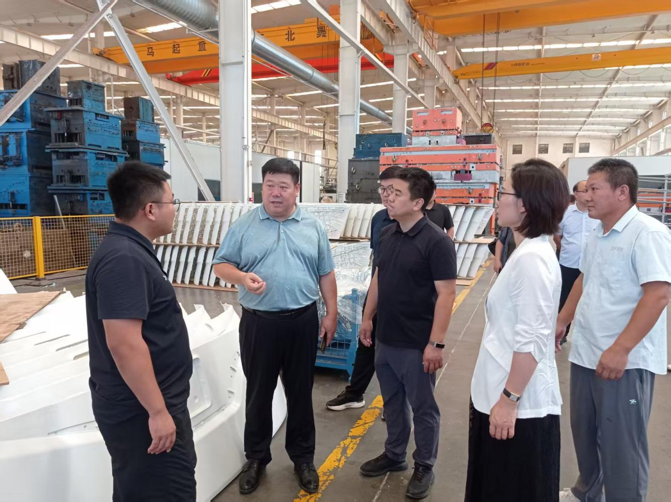 我校党委书记耿金龙一行到邢台市威县开展调研交流