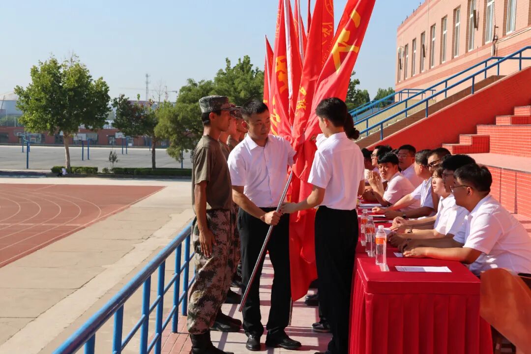 砺剑启新程，青春铸担当——康复医学院2026级新生参加军训开营仪式